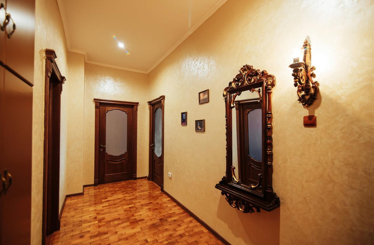 Centreville Apartments イヴァーノ＝フランキーウシク エクステリア 写真